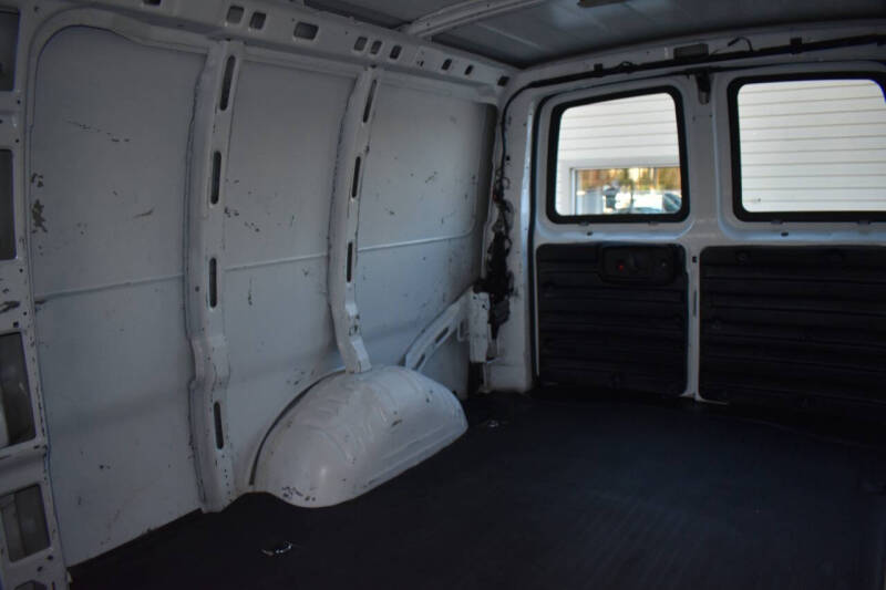 2021 Chevrolet Express 2500