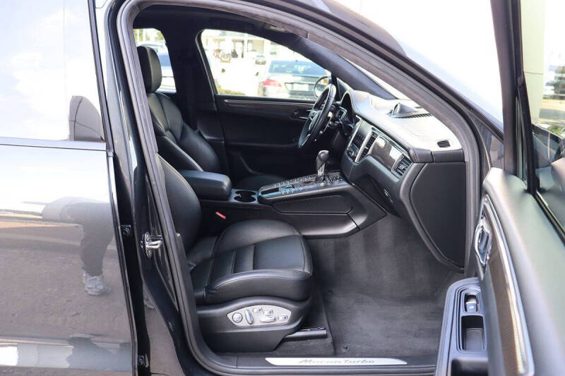 2017 Porsche Macan