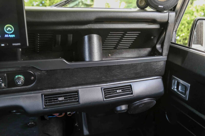1984 Land Rover Defender