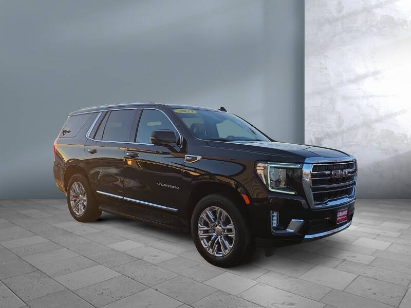 2023 GMC Yukon SLT