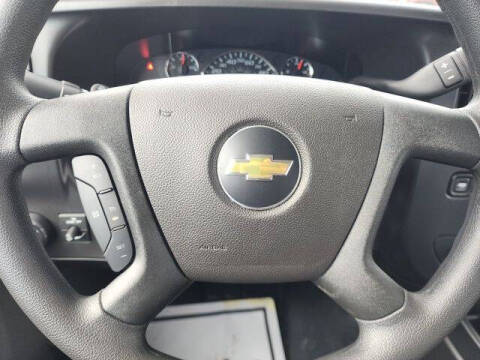 2025 Chevrolet Express 2500