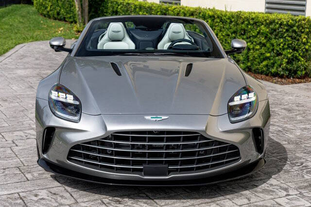 2026 Aston Martin Vantage Roadster