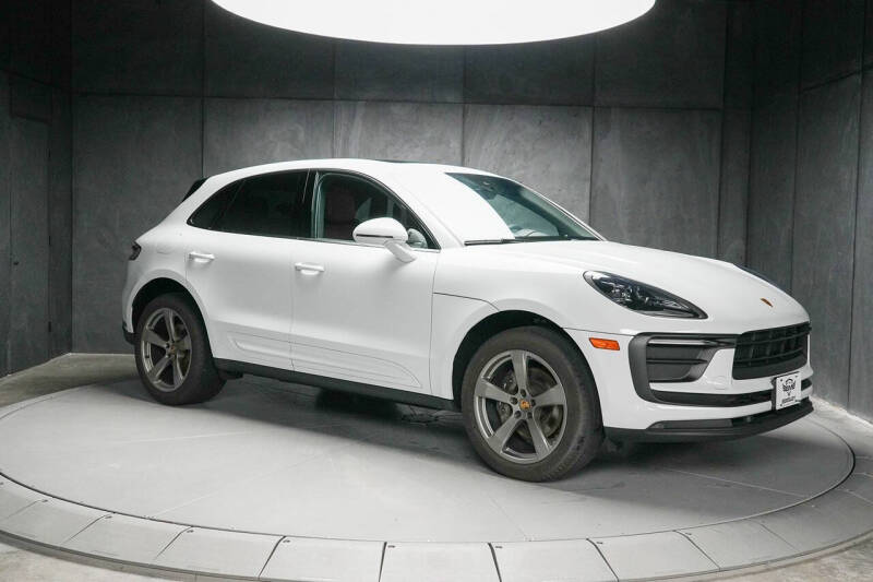 2022 Porsche Macan