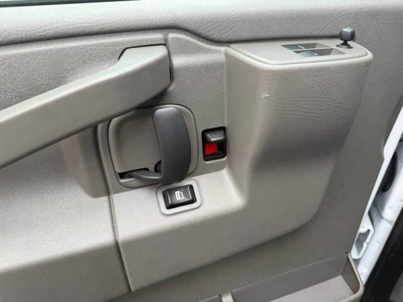 2024 GMC Savana 2500