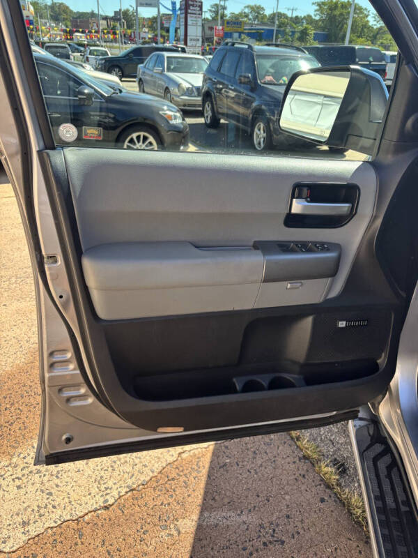 2010 Toyota Sequoia Limited