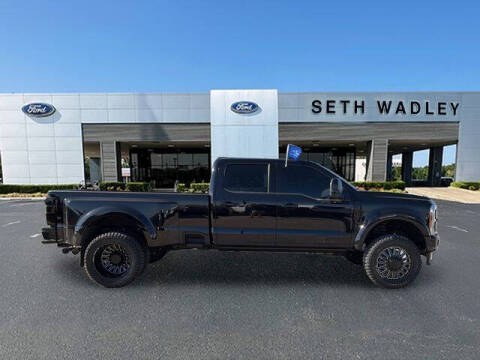 2023 Ford F-450 Super Duty Platinum