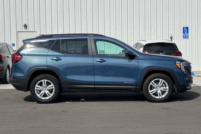 2024 GMC Terrain SLE