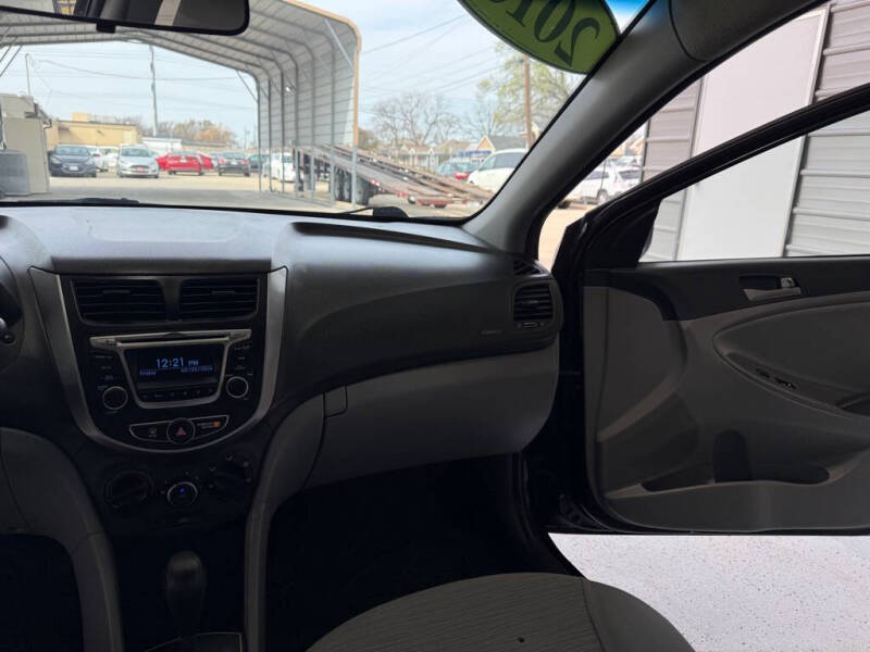 2016 Hyundai Accent SE