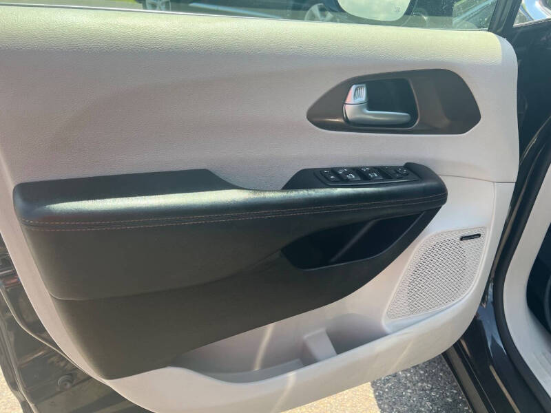 2018 Chrysler Pacifica Touring L Plus