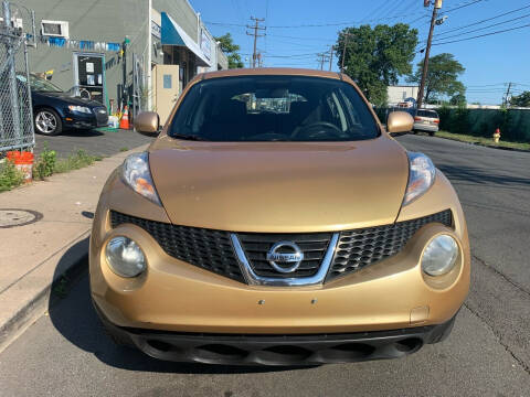 2013 Nissan JUKE for sale at SUNSHINE AUTO SALES LLC in Paterson NJ
