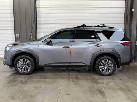 2022 Nissan Pathfinder SV