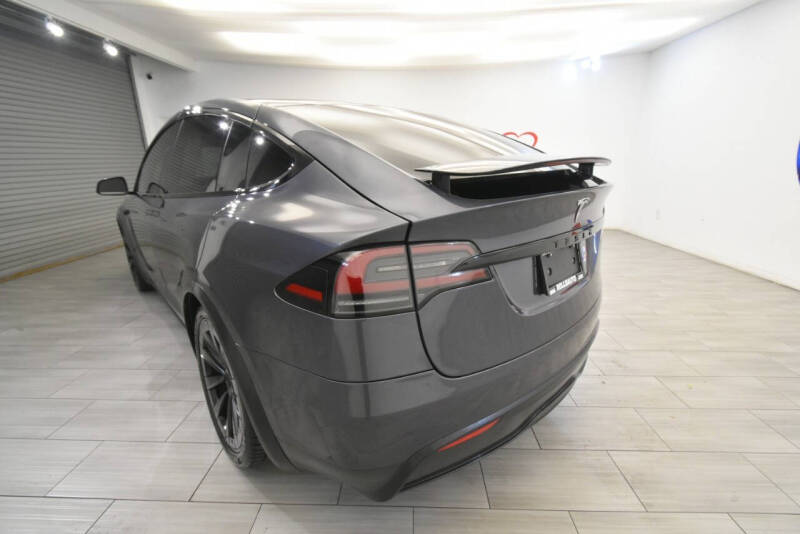 2023 Tesla Model X Standard Range
