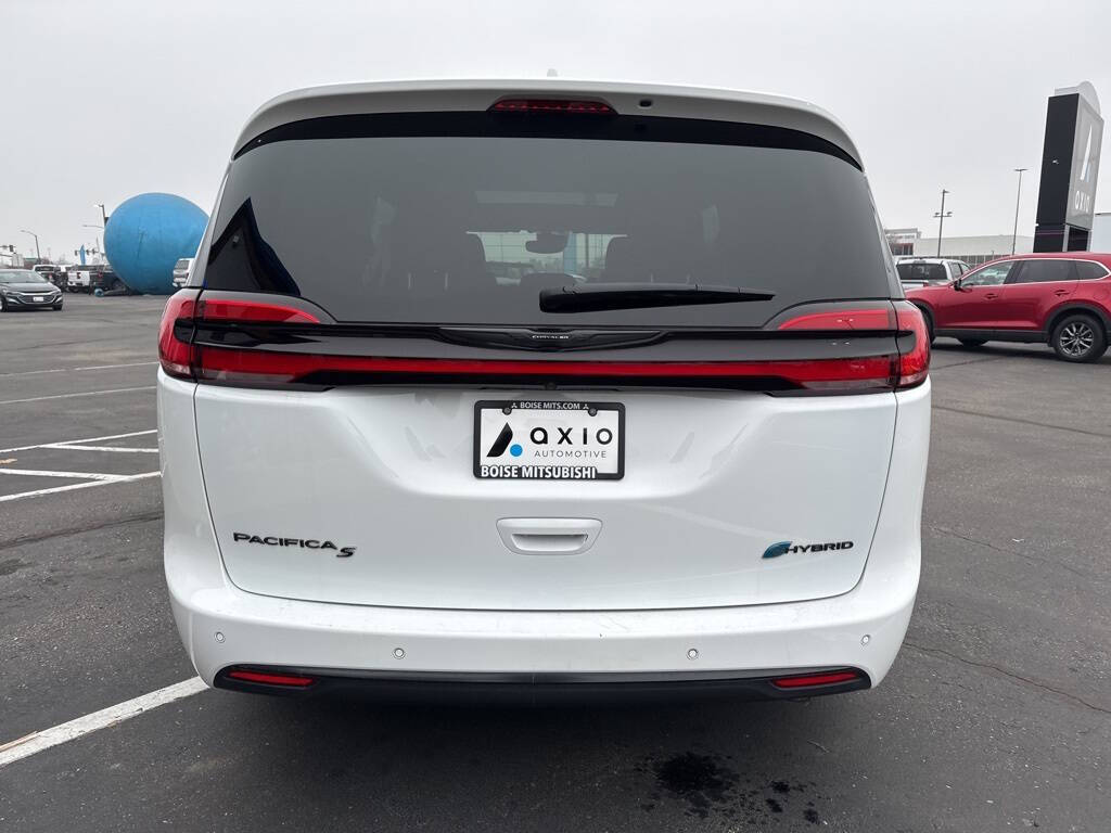 2022 Chrysler Pacifica Hybrid for sale at Axio Auto Boise in Boise, ID