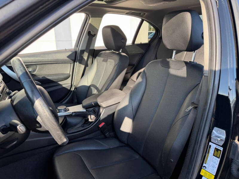 2016 BMW 3 Series 320i