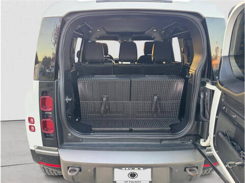 2022 Land Rover Defender 110 X-Dynamic SE