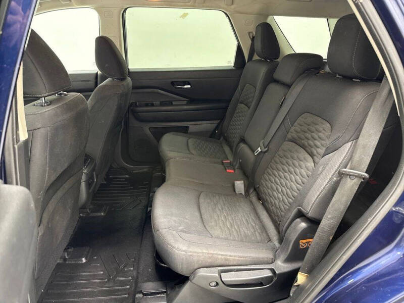 2022 Nissan Pathfinder S