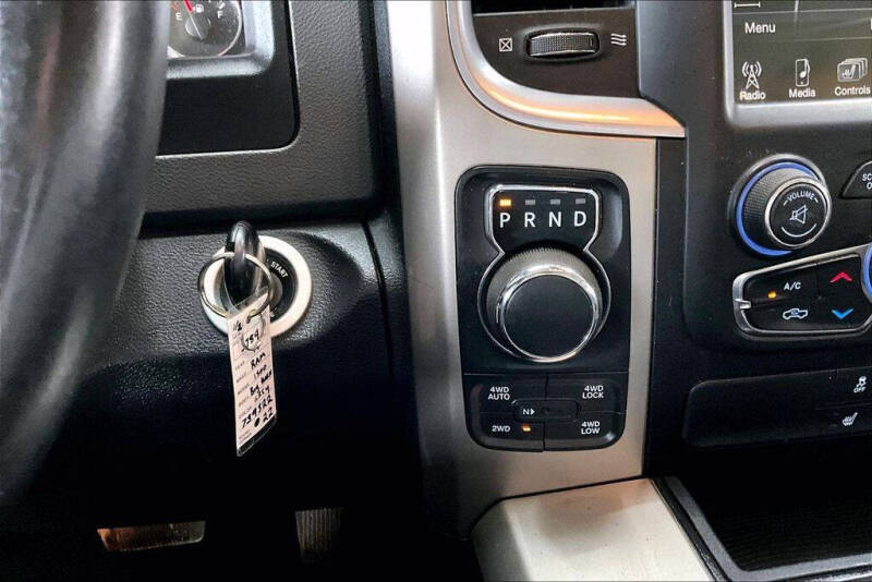 2017 RAM 1500 SLT