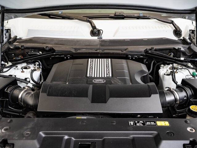 2022 Land Rover Defender 90 V8