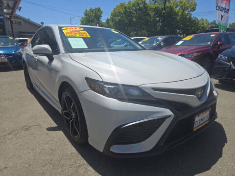 2022 Toyota Camry SE