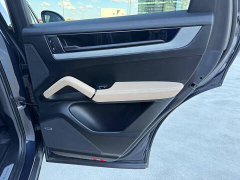 2024 Porsche Cayenne