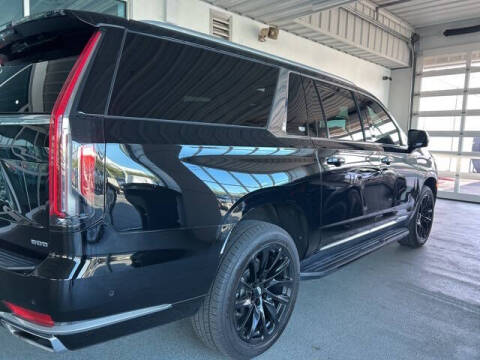 2022 Cadillac Escalade ESV Premium Luxury