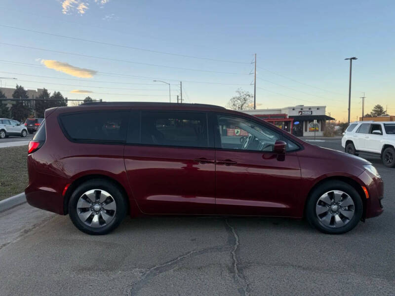 2018 Chrysler Pacifica Hybrid Limited