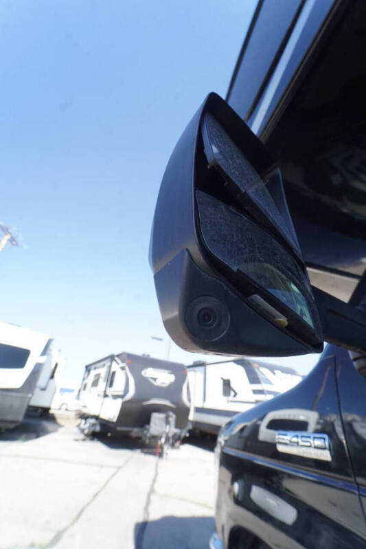 2023 Thor Motor Coach Quantum