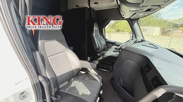2024 Freightliner Cascadia