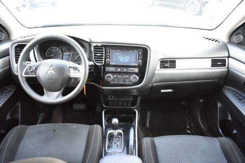 2018 Mitsubishi Outlander ES