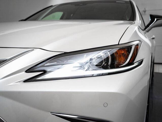 2025 Lexus ES 350