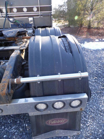 2003 Peterbilt 379