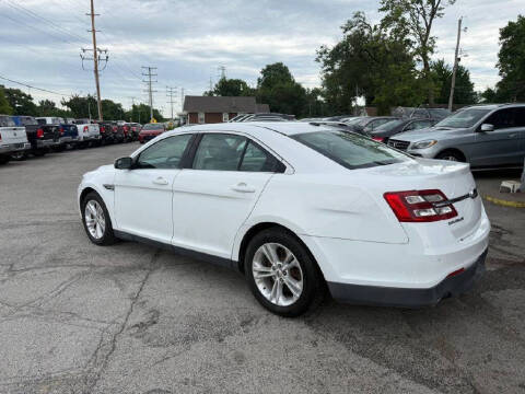2014 Ford Taurus SEL
