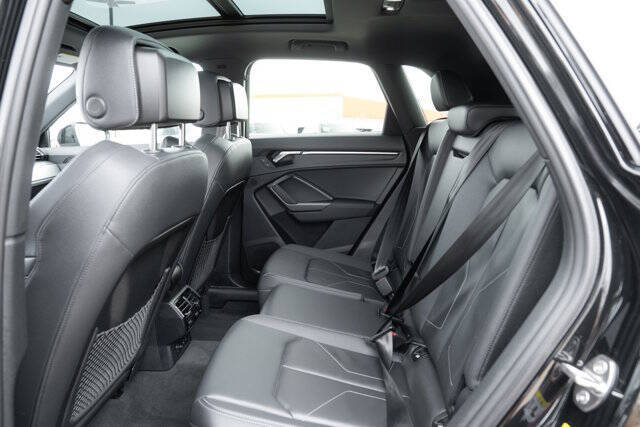 2025 Audi Q3 quattro S line Premium 45 TFSI