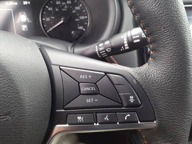 2024 Nissan Kicks SR