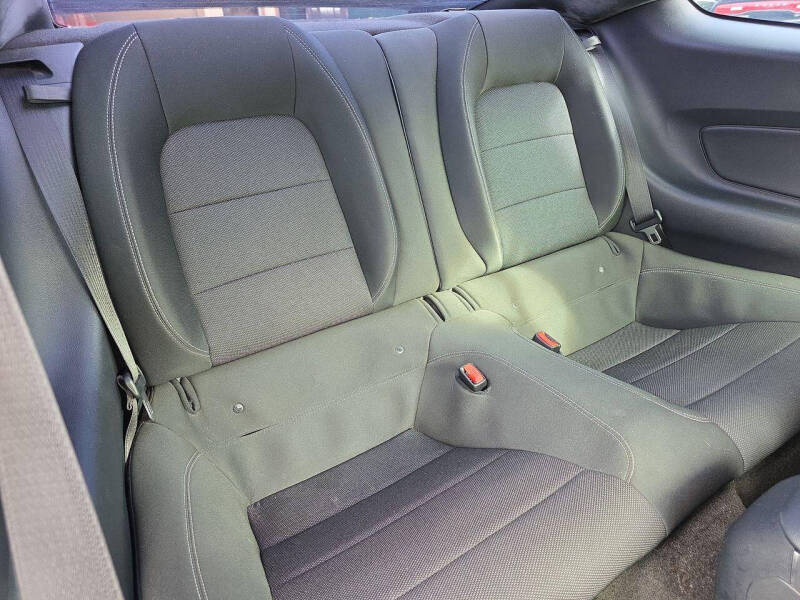 2015 Ford Mustang V6