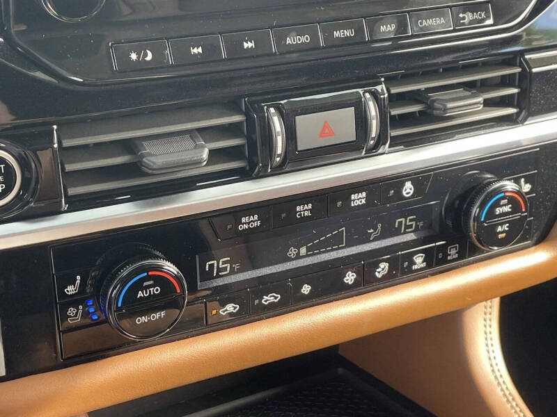 2023 Nissan Pathfinder Platinum