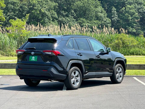 2024 Toyota RAV4 Hybrid LE