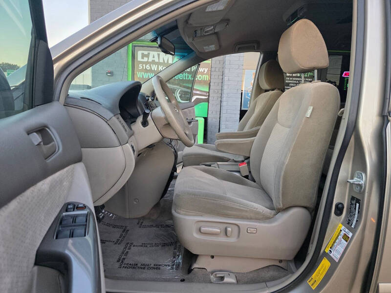 2009 Toyota Sienna CE 7-Passenger