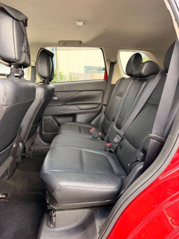 2015 Mitsubishi Outlander SE