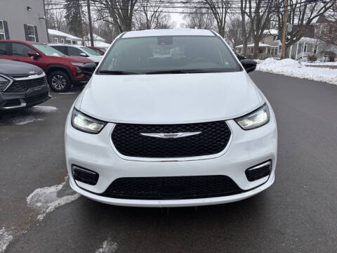 2025 Chrysler Pacifica Select