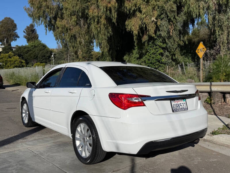 2012 Chrysler 200 Touring
