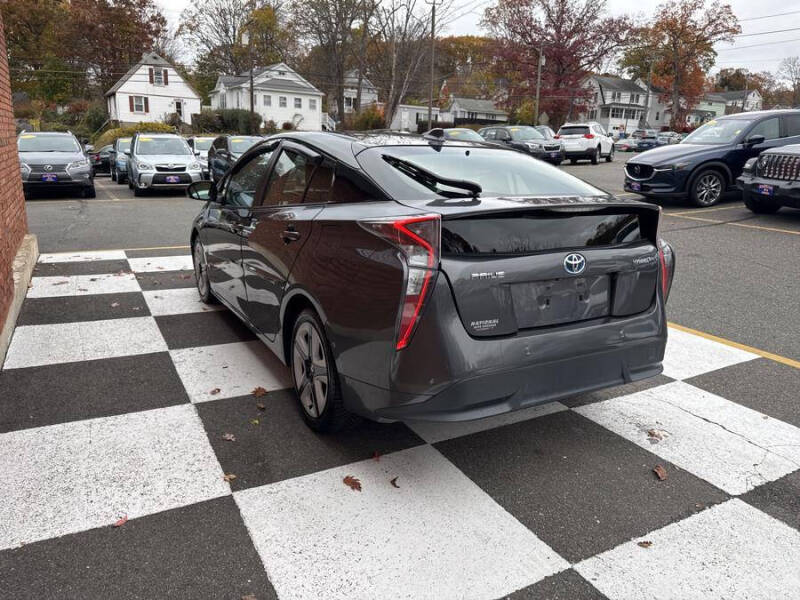2017 Toyota Prius Four Touring