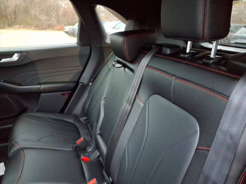 2026 Ford Escape Hybrid ST-Line Elite