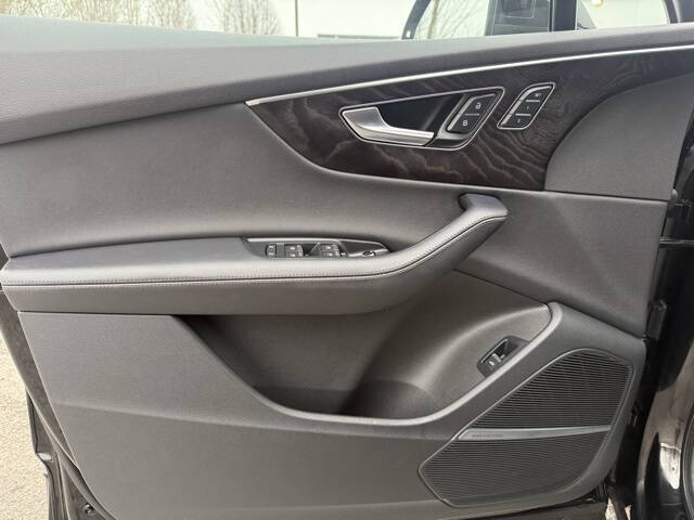 2023 Audi Q7 quattro Premium Plus 45 TFSI