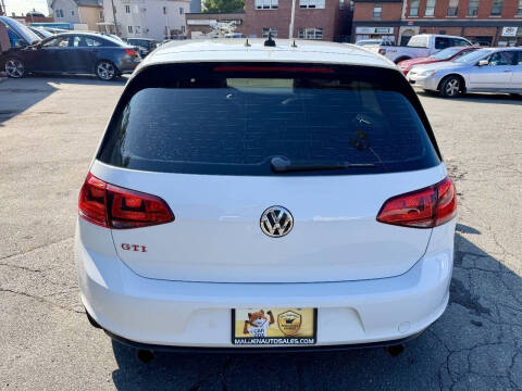 2016 Volkswagen Golf GTI SE