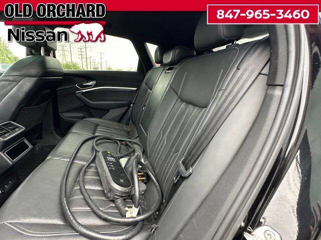 2022 Audi e-tron S quattro Premium Plus