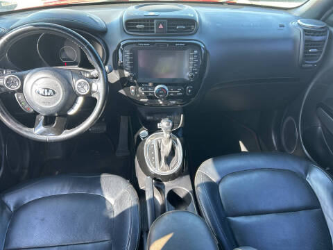 2015 Kia Soul +
