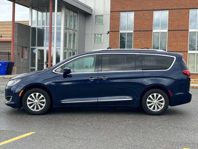2019 Chrysler Pacifica Touring L
