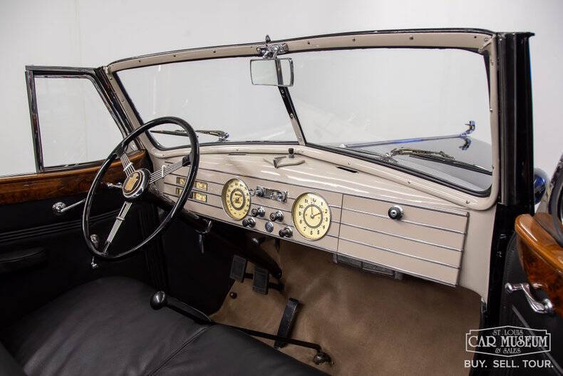 1937 Cadillac Series 85