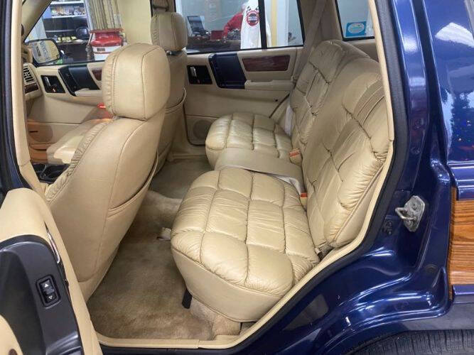 1993 Jeep Grand Wagoneer